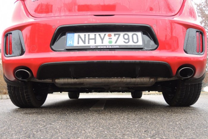 Teszt: Kia Cee’d 1.0 T-GDI GT line 8 7