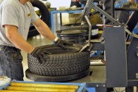 Tudod, melyik nyári gumi bírja a legtovább? Itt vannak a számok 1