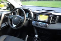 Vezettük: Toyota RAV4 Hybrid – 2016 58