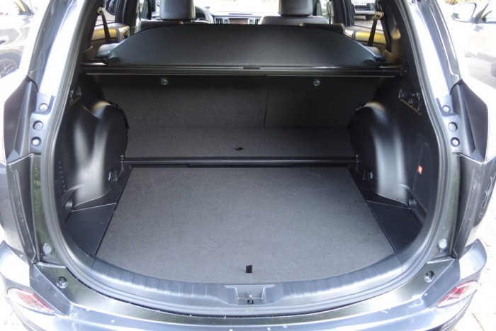 Vezettük: Toyota RAV4 Hybrid – 2016 13 | Vezess Vezettük: Toyota RAV4 Hybrid – 2016 13