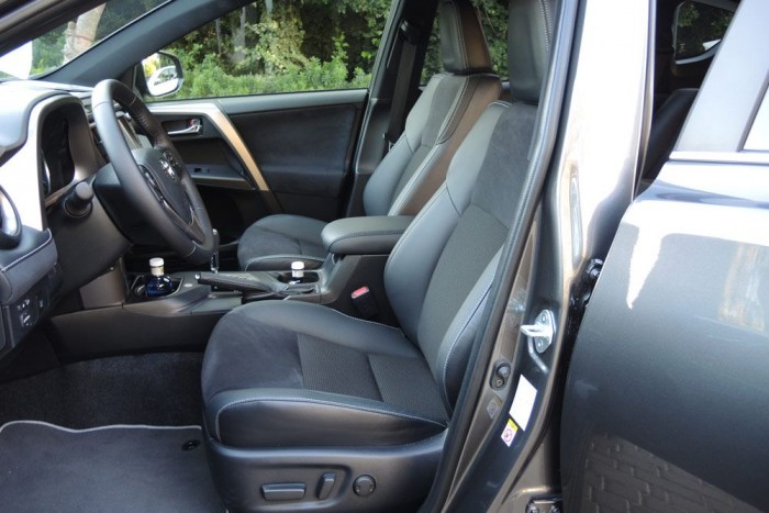 Vezettük: Toyota RAV4 Hybrid – 2016 9 | Vezess Vezettük: Toyota RAV4 Hybrid – 2016 9