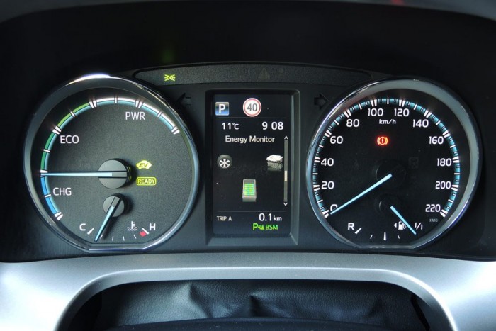 Vezettük: Toyota RAV4 Hybrid – 2016 10 | Vezess Vezettük: Toyota RAV4 Hybrid – 2016 10