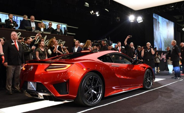 Brutális áron kelt el az első új Honda NSX 5