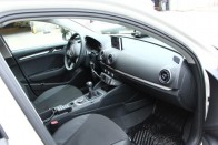 Kifinomult prémiumtermék az A3 limuzin, kicsiben is valódi Audi. Kérdés, hogy ez számít-e egy nehéz sorú járőrautónál?