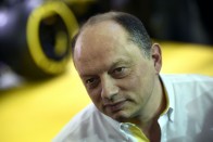 F1: A Renault a másik McLaren-pilótát akarta 29