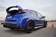 Összehasonlító teszt: Ford Focus ST-Honda Civic Type R 89