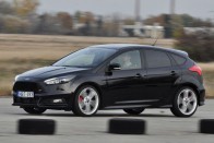 Összehasonlító teszt: Ford Focus ST-Honda Civic Type R 93