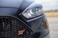 Összehasonlító teszt: Ford Focus ST-Honda Civic Type R 107