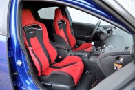 Összehasonlító teszt: Ford Focus ST-Honda Civic Type R 115