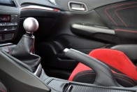 Összehasonlító teszt: Ford Focus ST-Honda Civic Type R 119