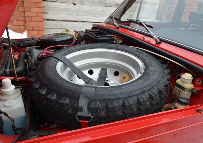 11,5 millióért kínálnak egy 36 éves Nivát 13 | Vezess 11,5 millióért kínálnak egy 36 éves Nivát 13