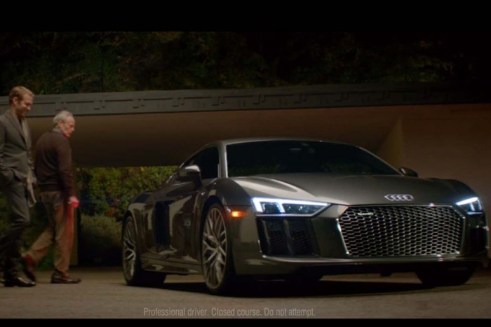 A tökös érzelgősség tökéletes példájával reklámoz az Audi