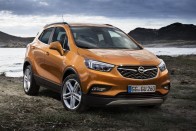 Itt az Opel megújult kis szabadidő-autója 16