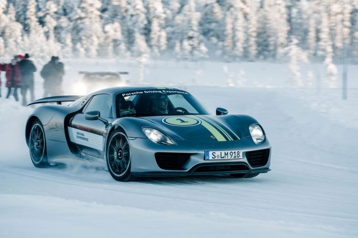 Hófalba vágtam egy 60 milliós Porschét 13 | Vezess Hófalba vágtam egy 60 milliós Porschét 13