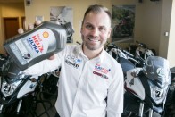 A kampány arcának választott Talmácsi Gábor 2007-ben nyert világbajnoki címet a Moto GP 125-ös mezőnyében