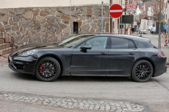 Még ilyet: kombit fejleszt a Porsche!