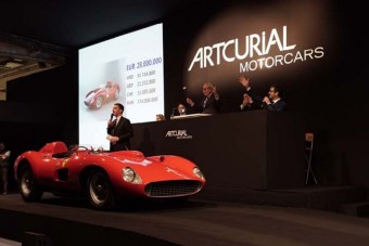 10 milliárd egy kocsiért