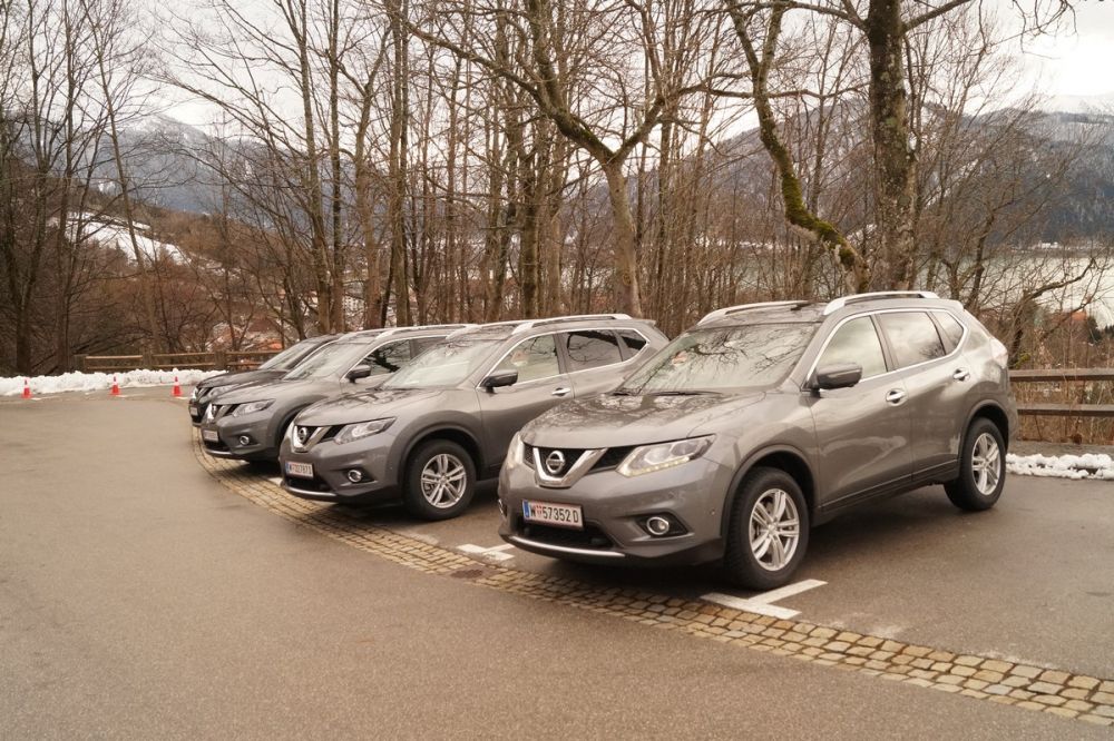 Már több mint egy éve, hogy bemutatta a Nissan az X-Trail harmadik generációját. Teljesen más stílus, mint az első kettő, de ez is tágas, komfortos, a hétköznapokban jól használható családi autó