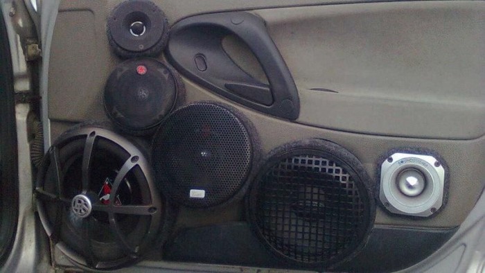 18 kép a kontár autóhifik poklából 21 | Vezess 18 kép a kontár autóhifik poklából 21