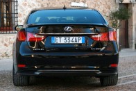 2011-ben mutatta be a Lexus az L10 gyári kódú modellt