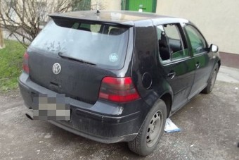 Úgy ünnepelte a szülinapját, hogy feltört egy autót