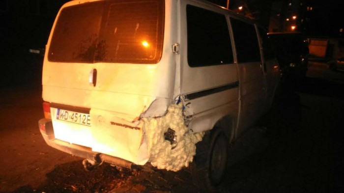 23 újabb kép az autószerelés kacagtató poklából 8 Amikor a karosszérialakatosból előjön az avantgárd művész.