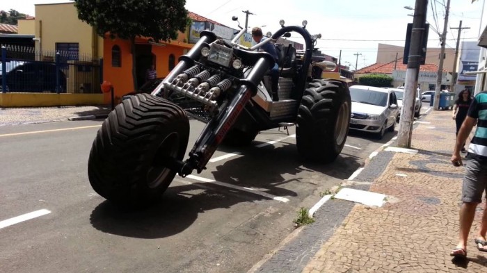 Óriási háromkerekű izét csodál a net 3 | Vezess Óriási háromkerekű izét csodál a net 3