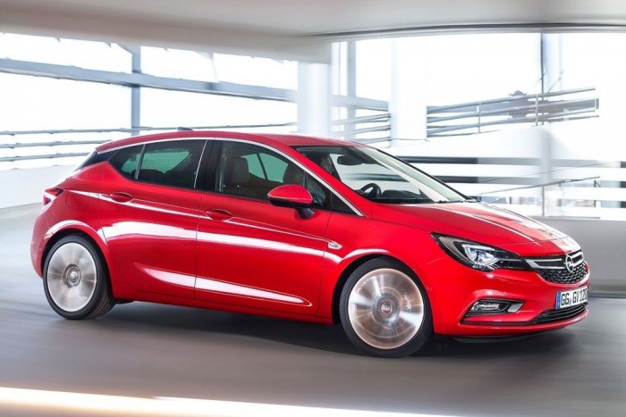 Ez az autó használtan is annyiba kerül, mint újonnan 7 | Vezess Népszerű az új Astra, de az elődjénél jobb az alkupozíció