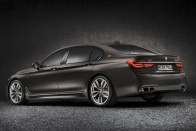 Ennél gyorsabb BMW 7-es nem volt még 36