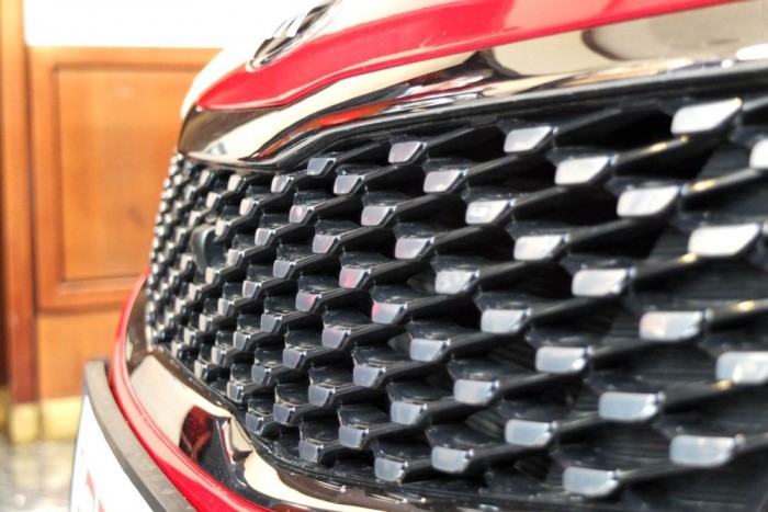 A Kia két új típussal támad, és ez csak a kezdet 7 | Vezess Ezt a divathullámot talán a Mercedes indította el, de a Kia Optimának is jól áll.