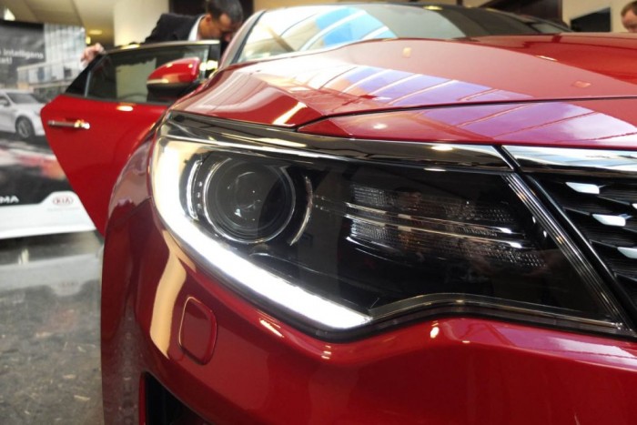 A Kia két új típussal támad, és ez csak a kezdet 8 | Vezess Immár a fényszóró ívét követő LED-csík a nappali menetfény.