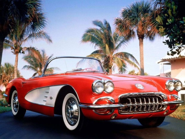 Így néz ki 12 autó dögös csajként 29 | Vezess Chevrolet Corvette 1960