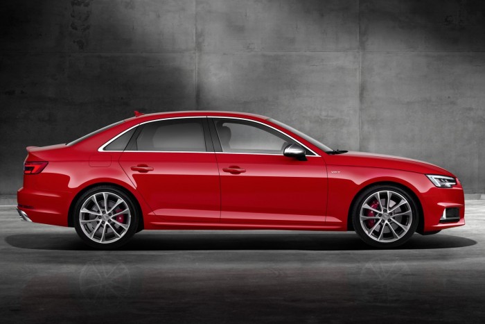 Visszatér az Audi családi sportkocsija 3 Audi S4