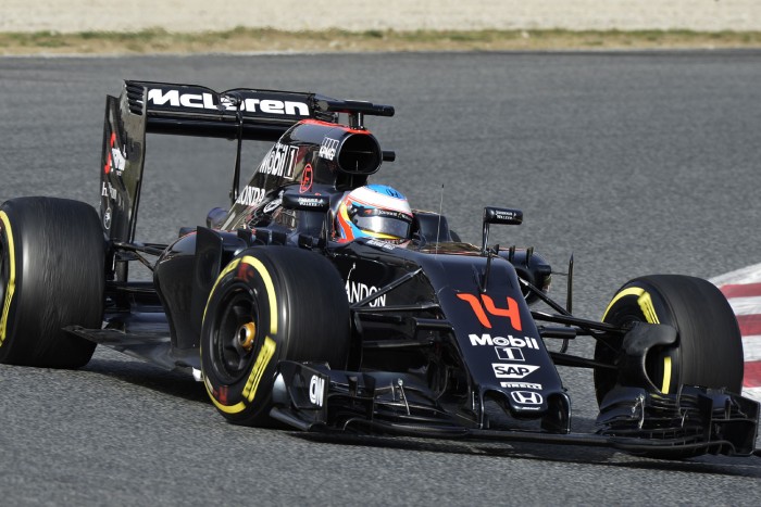 F1: Alonsót maradásra kérik 3 | Vezess barc_teszt_02_10