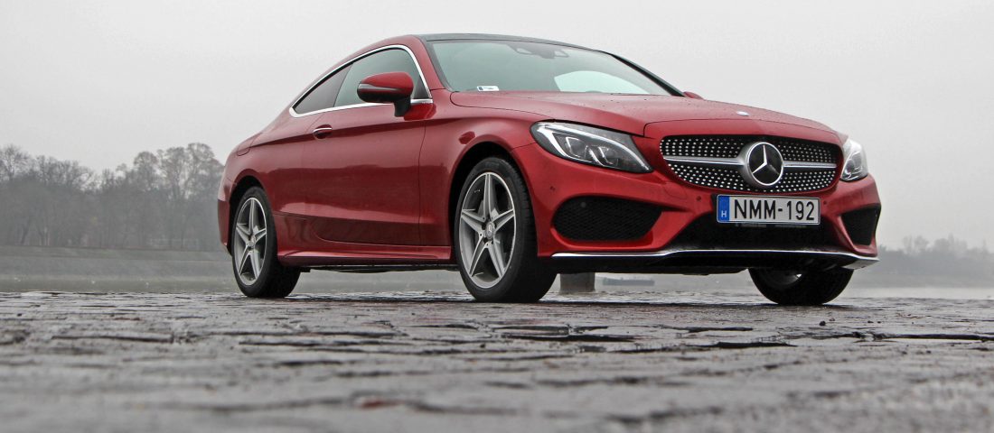 A legfeltűnőbb Mercedes 25 millión innen