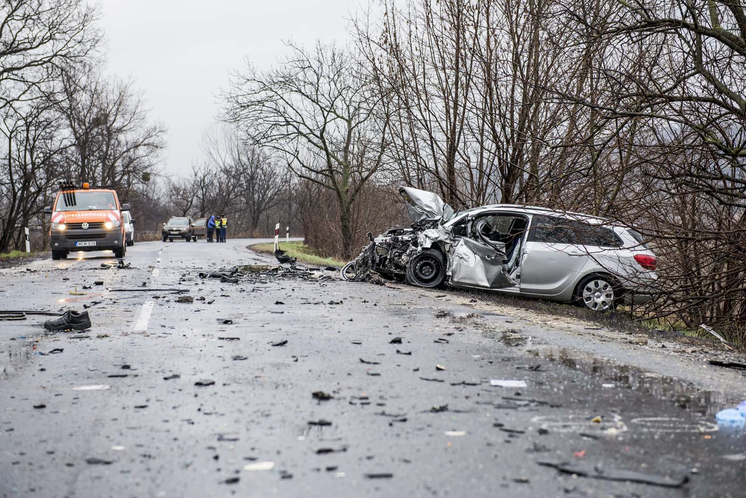 Megrázó fotók a 10-es úton történt balesetről 1