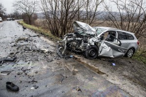 Megrázó fotók a 10-es úton történt balesetről