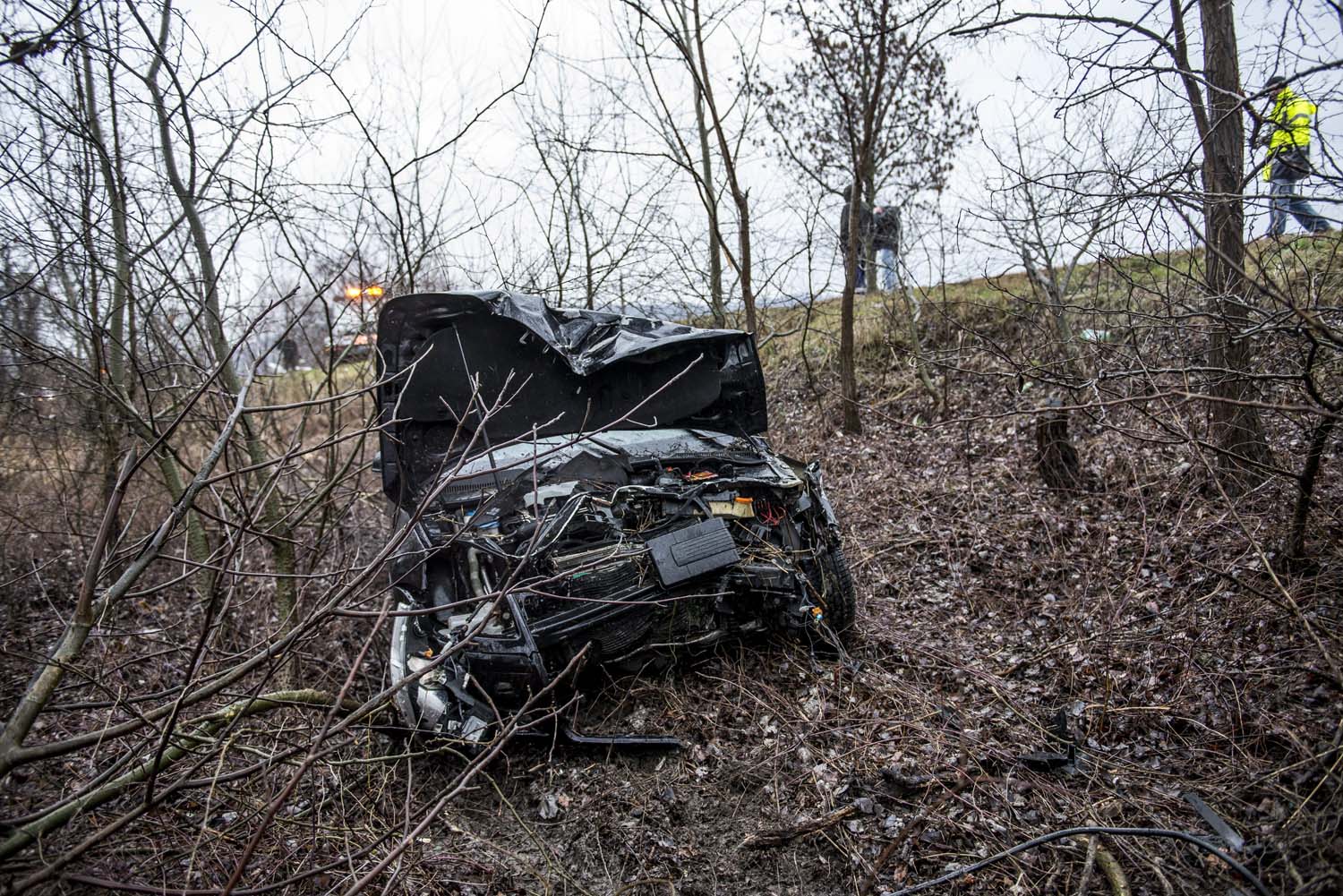 Megrázó fotók a 10-es úton történt balesetről 9