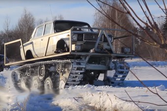 Megint egy Lada-tank és megint vadállat!
