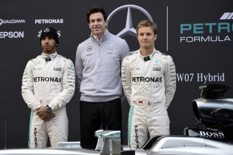 Hamilton: Vettel unalmasabb volt nálam