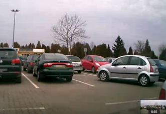 A beállás bajnoka gyakorolt egy Tesco parkolóban