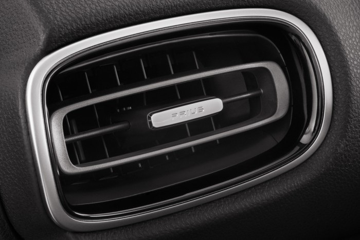 A Jaguartól nyúlták a szellőző kis pöckének kihasználását image-építésre