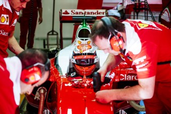 F1: Csüccsenj Räikkönen fejére! - videó 