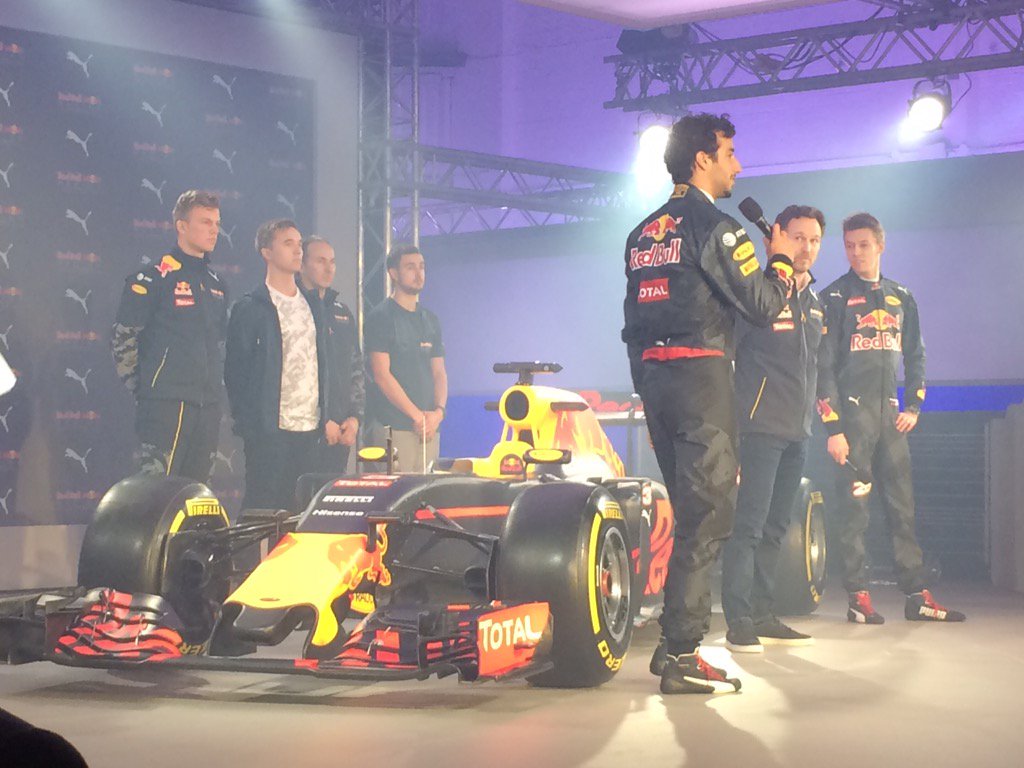 F1: Így néz ki az új Red Bull 8