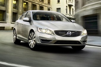 Több ezer autót hív vissza a Volvo