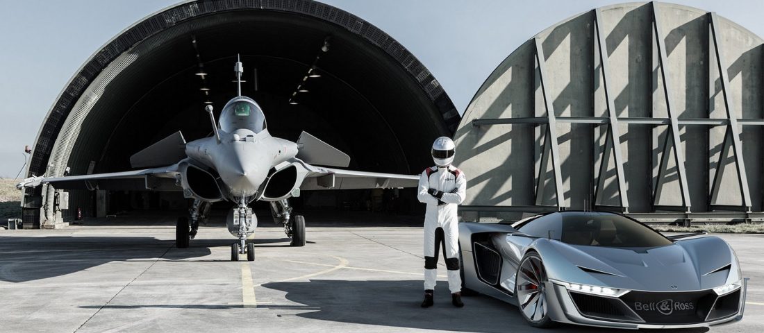 Csuklóra csatolható szupersportkocsi