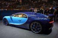 Szédítő részletek az új Bugattiról 159