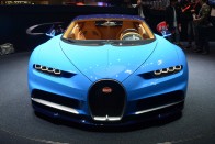 Szédítő részletek az új Bugattiról 161