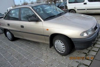 Fillérekért árul autókat az állam