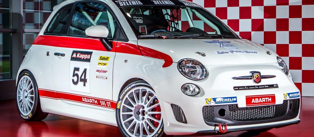 Stílusos versenyautó az Abarth-tól